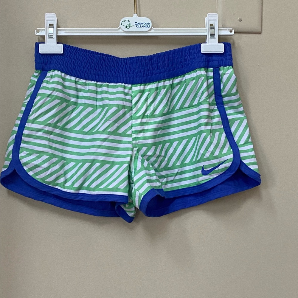 Nike S reversible athletic shorts